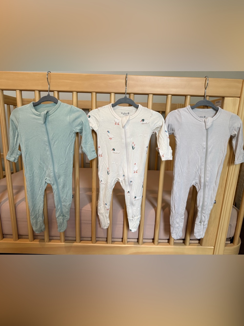 6-Piece Newborn (NB) "Take Me Home" Wardrobe Capsule (Kyte Baby & Bonsie) - Picture 10 of 14